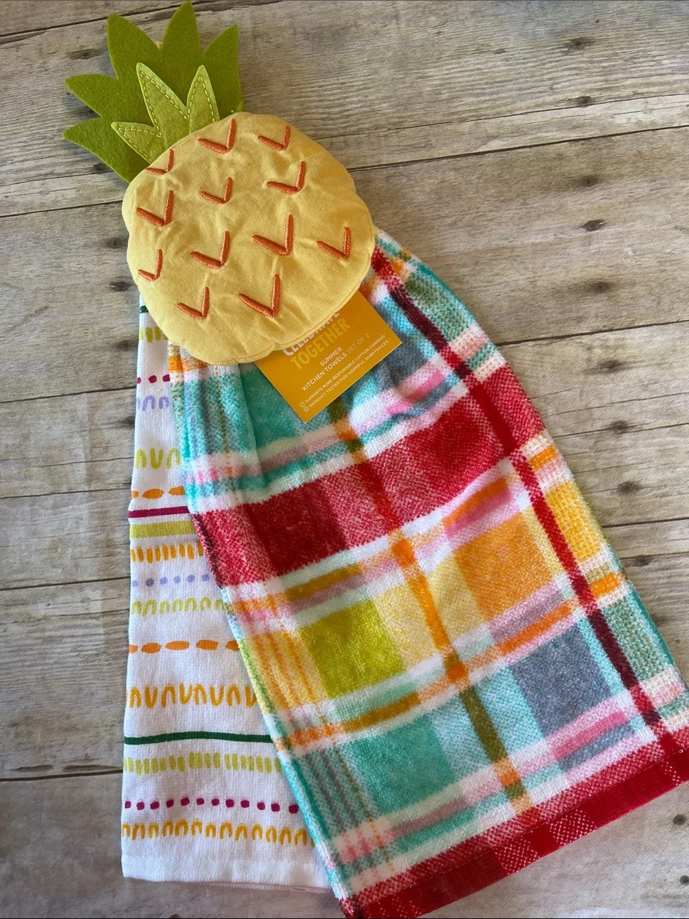 Pineapple Kitchen Cotton Towel Set of 2-One Hanging-Other Flat-Summer Towels